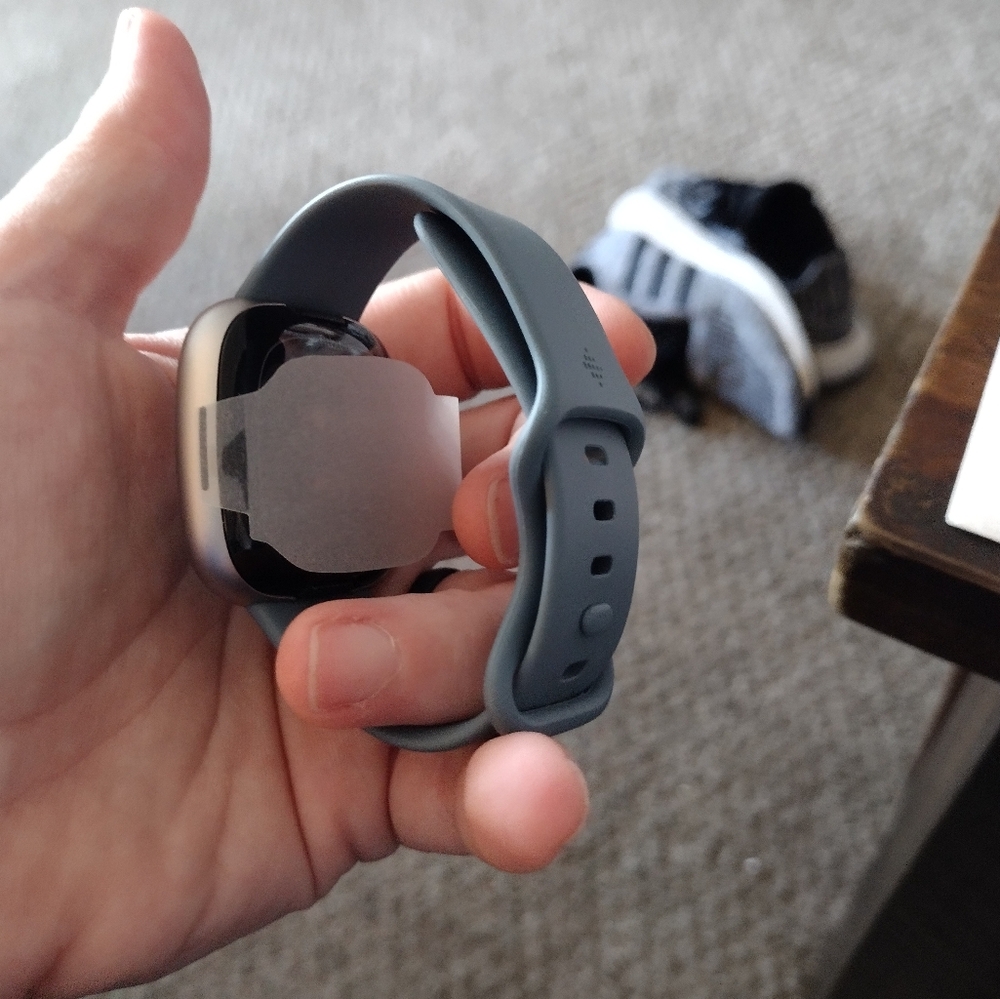 Fitbit Versa 4